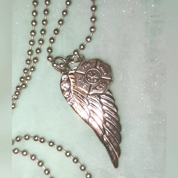 Angel Wing Maltese Cross Fire Rescue Pendant - Picture 9 of 15